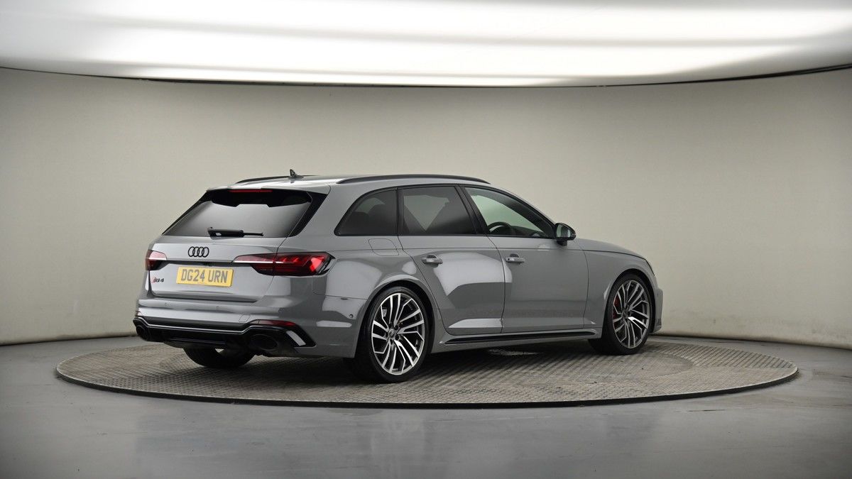 Audi RS4 Avant Image 7