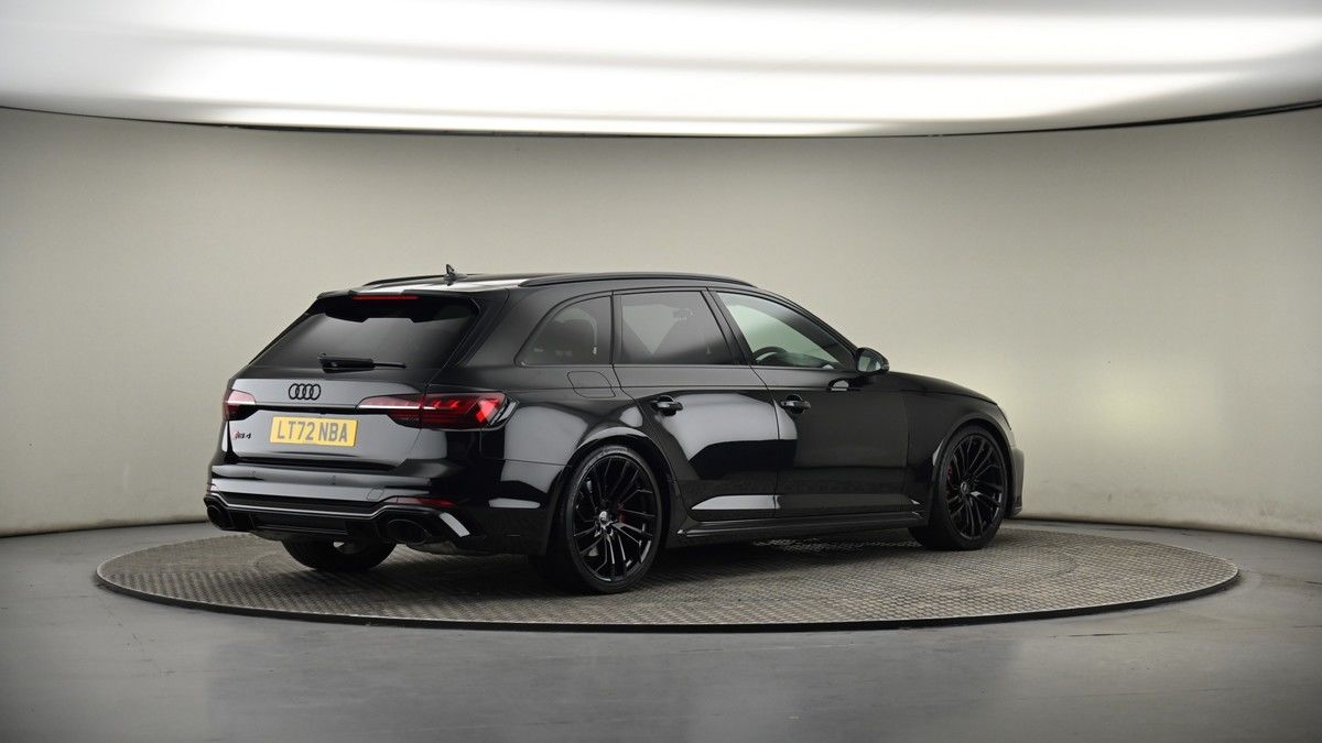 Audi RS4 Avant Image 6