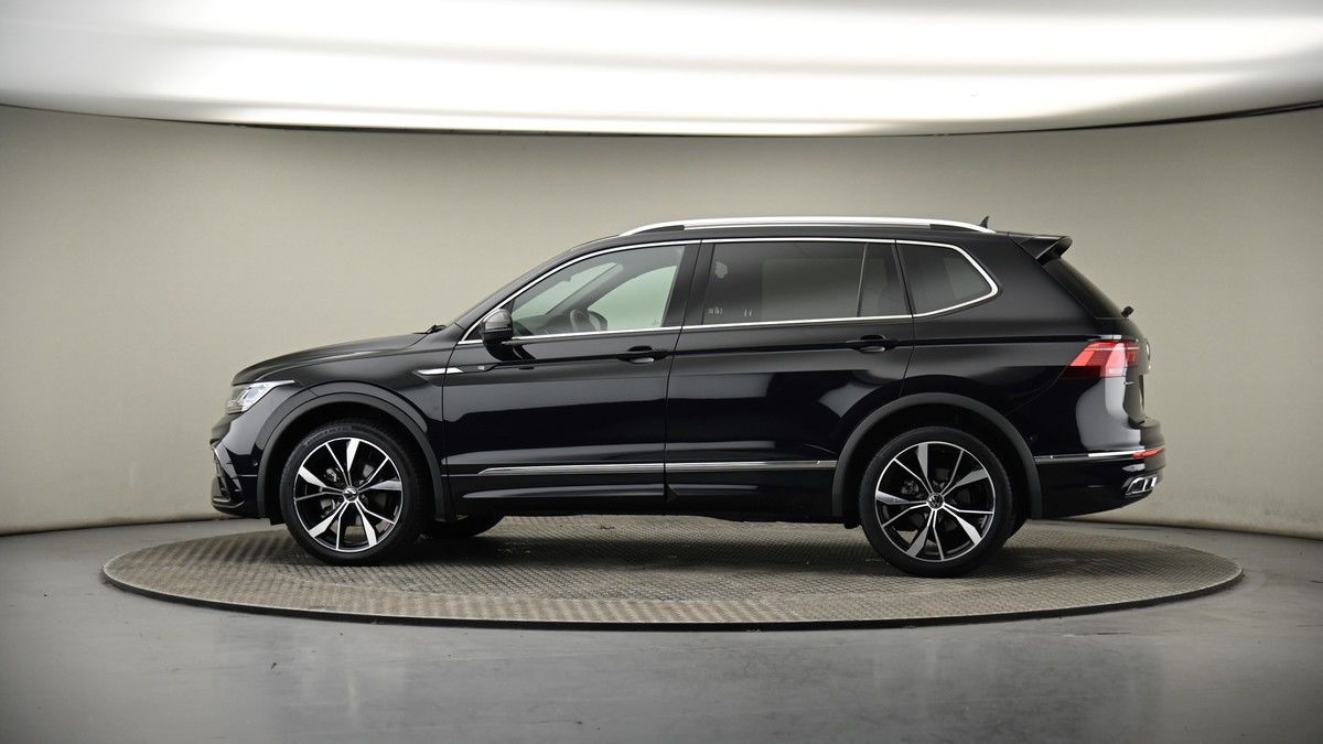 More views of Volkswagen Tiguan Allspace