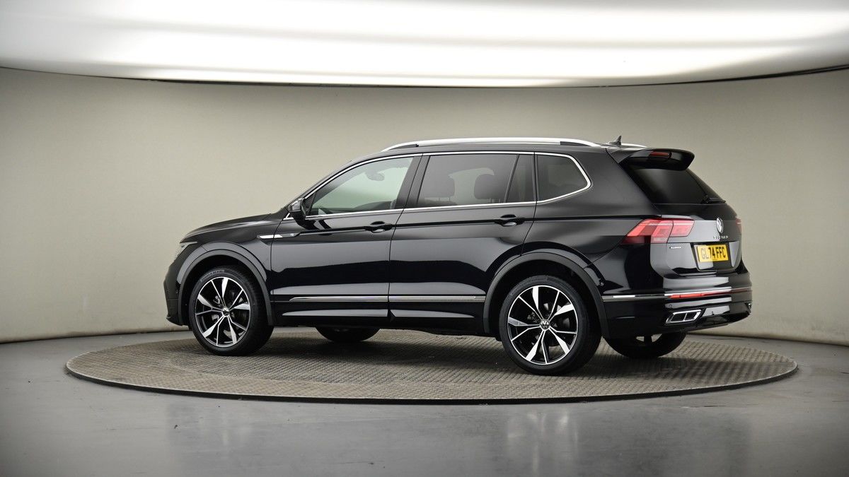 More views of Volkswagen Tiguan Allspace