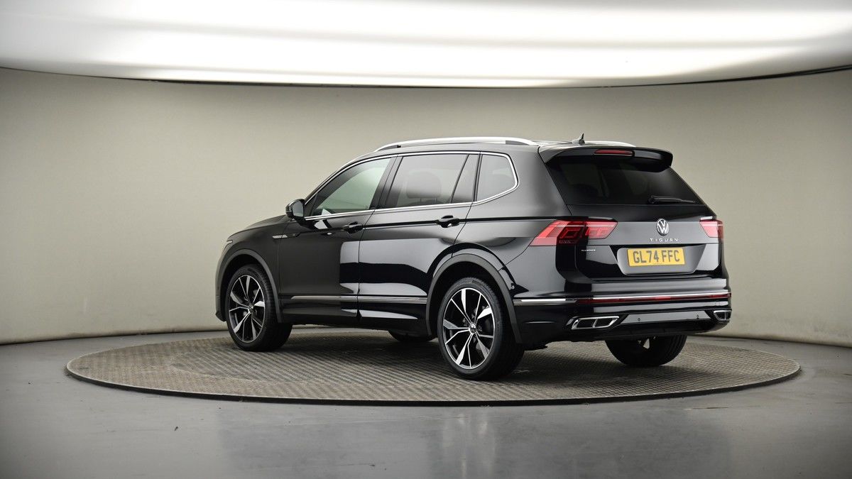 More views of Volkswagen Tiguan Allspace