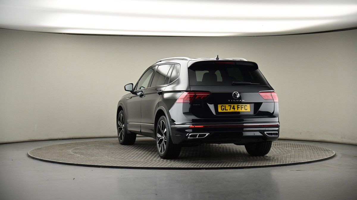 More views of Volkswagen Tiguan Allspace