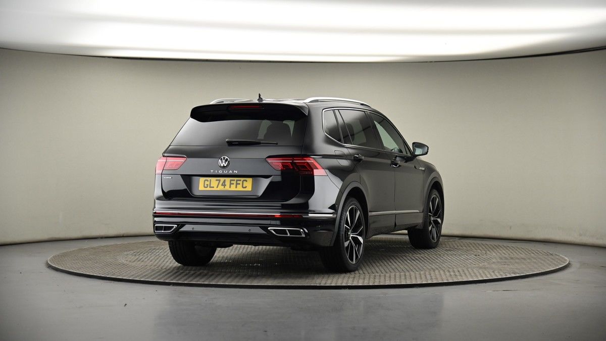 More views of Volkswagen Tiguan Allspace