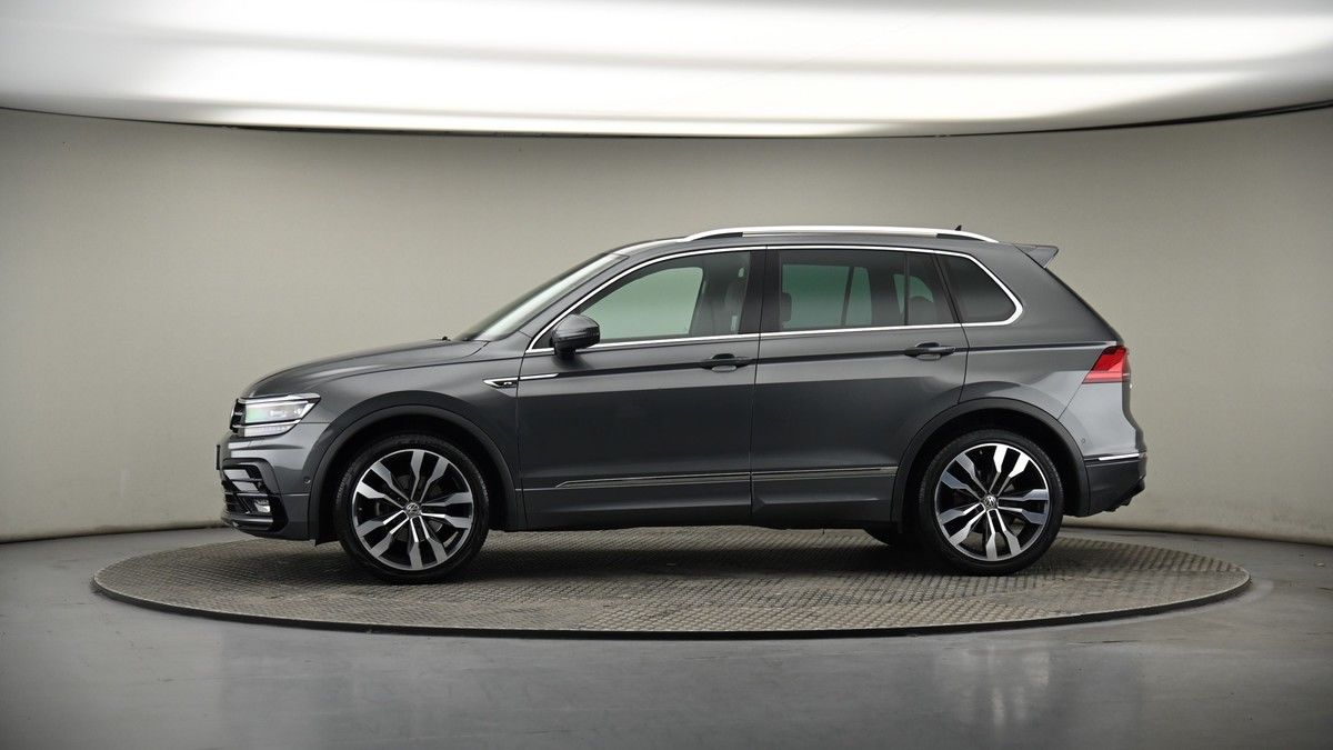More views of Volkswagen Tiguan