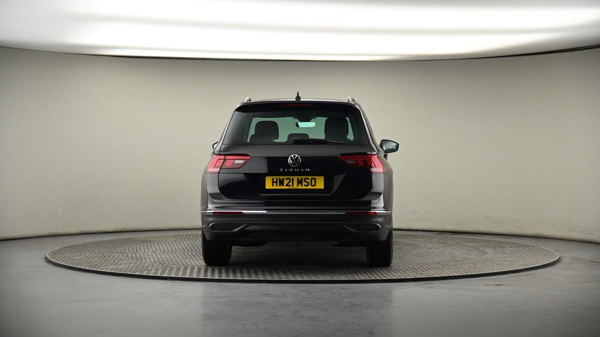 Volkswagen Tiguan Image 17