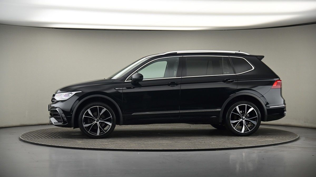 More views of Volkswagen Tiguan Allspace