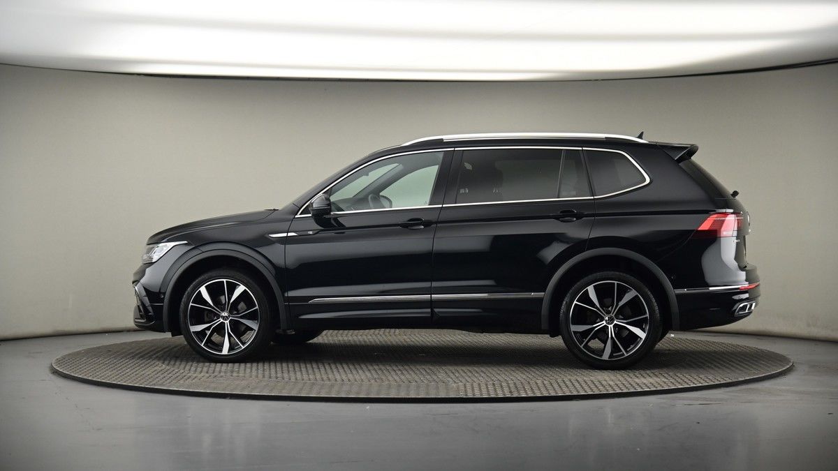 More views of Volkswagen Tiguan Allspace