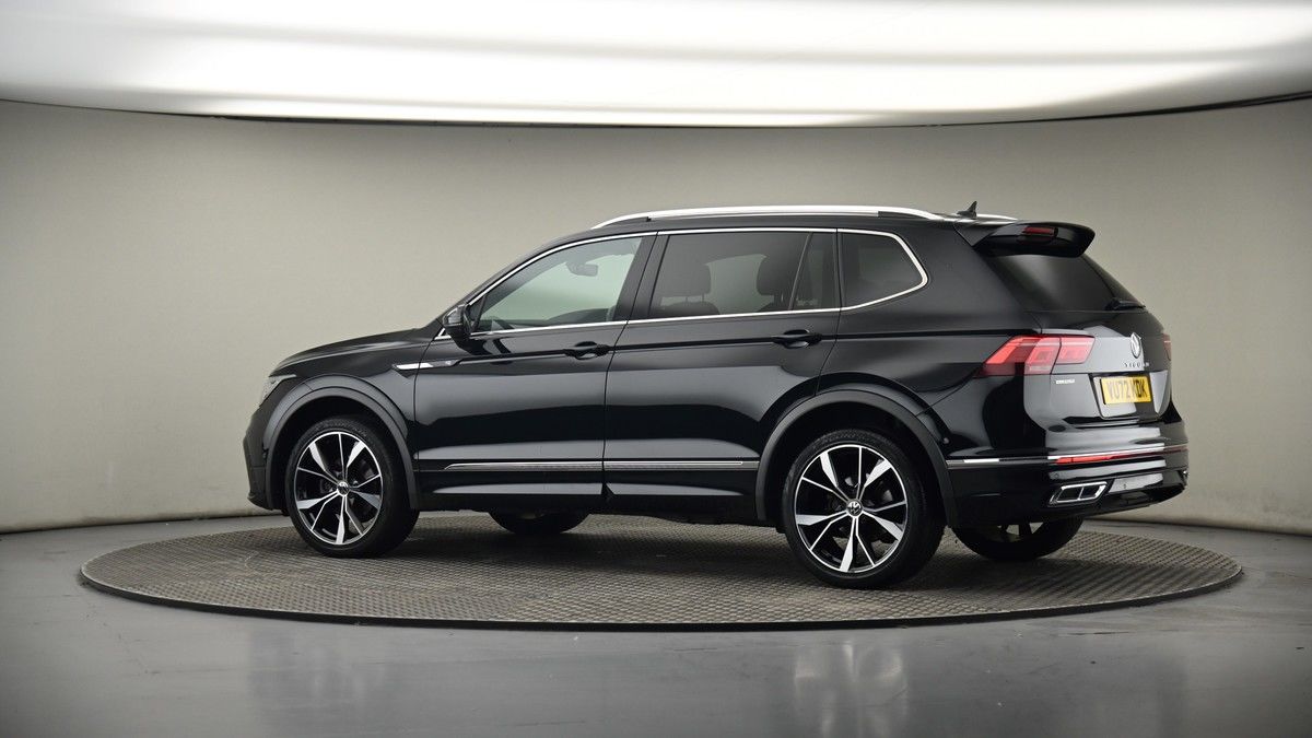 More views of Volkswagen Tiguan Allspace