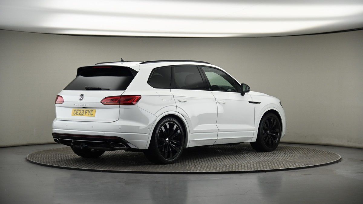 Volkswagen Touareg Image 7