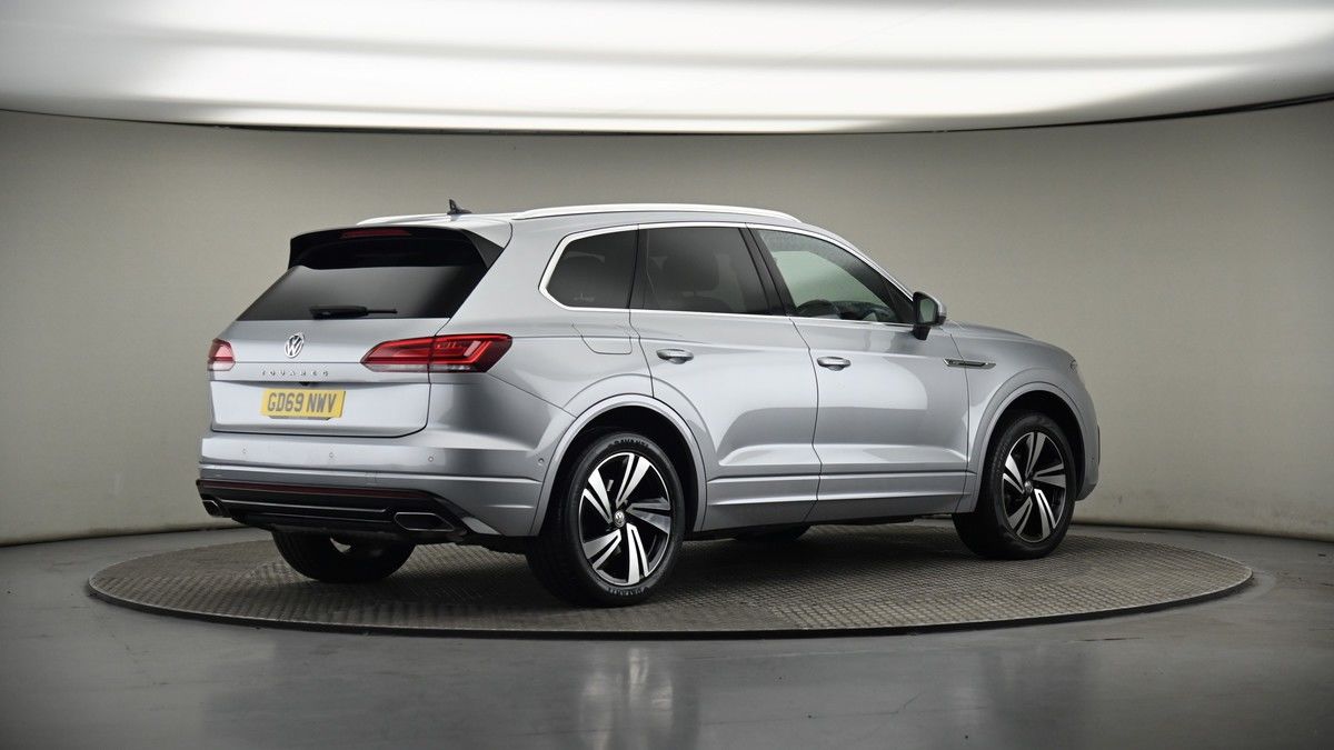 Volkswagen Touareg Image 7