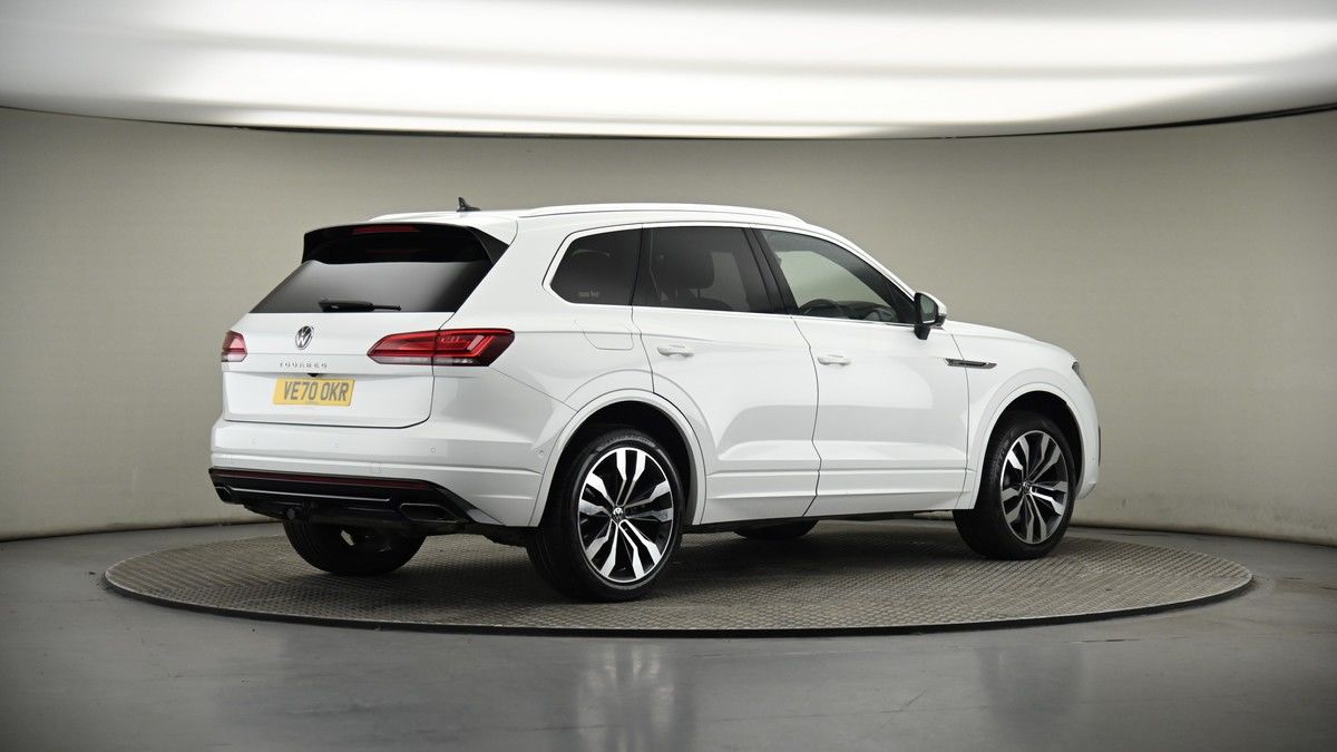 Volkswagen Touareg Image 7