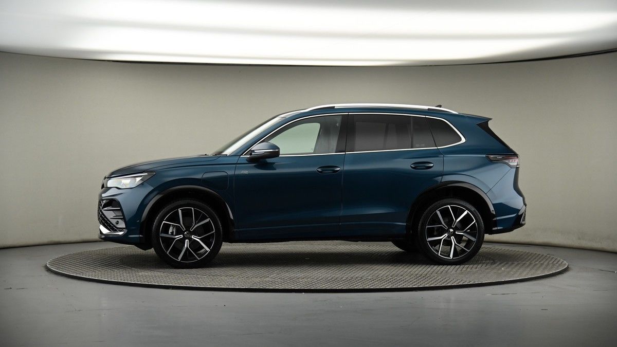 More views of Volkswagen Tiguan