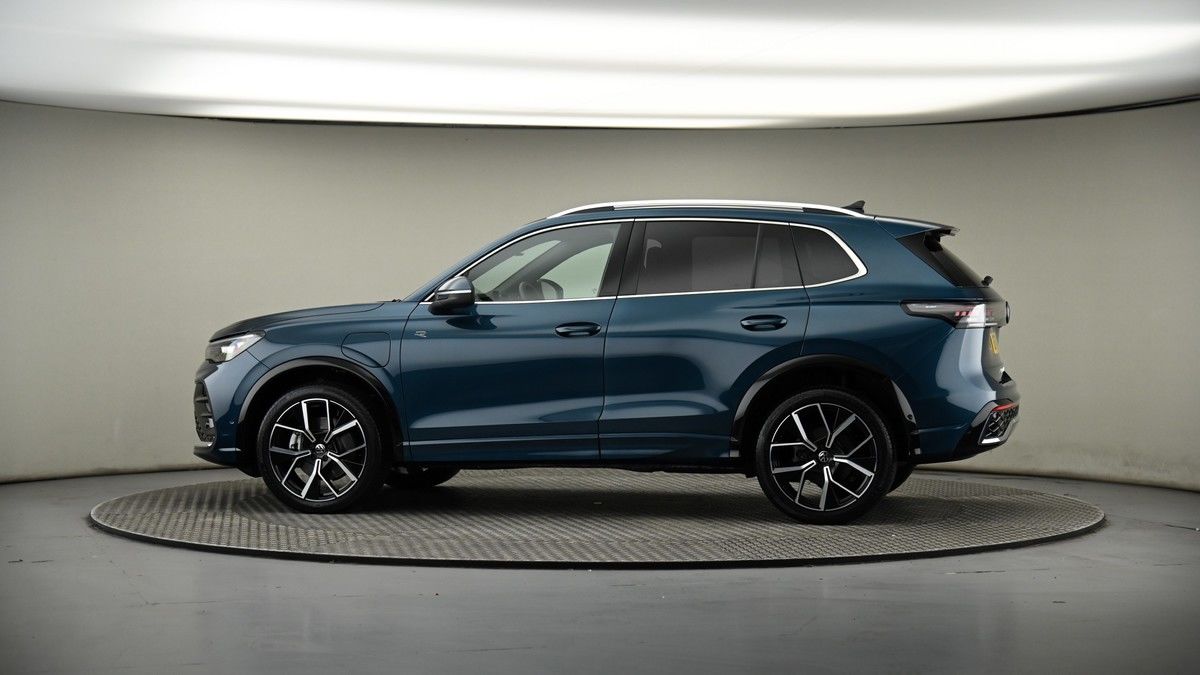 More views of Volkswagen Tiguan