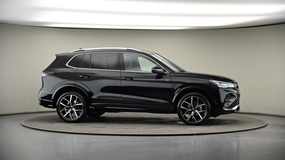 More views of Volkswagen Tiguan