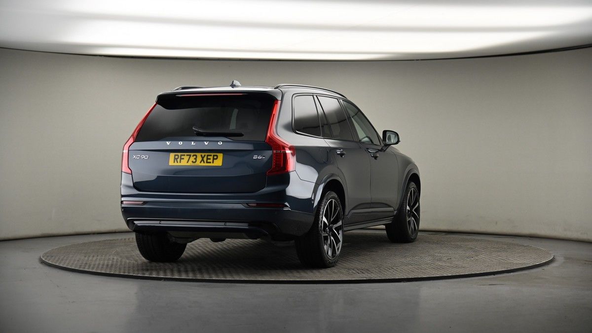 More views of Volvo XC90