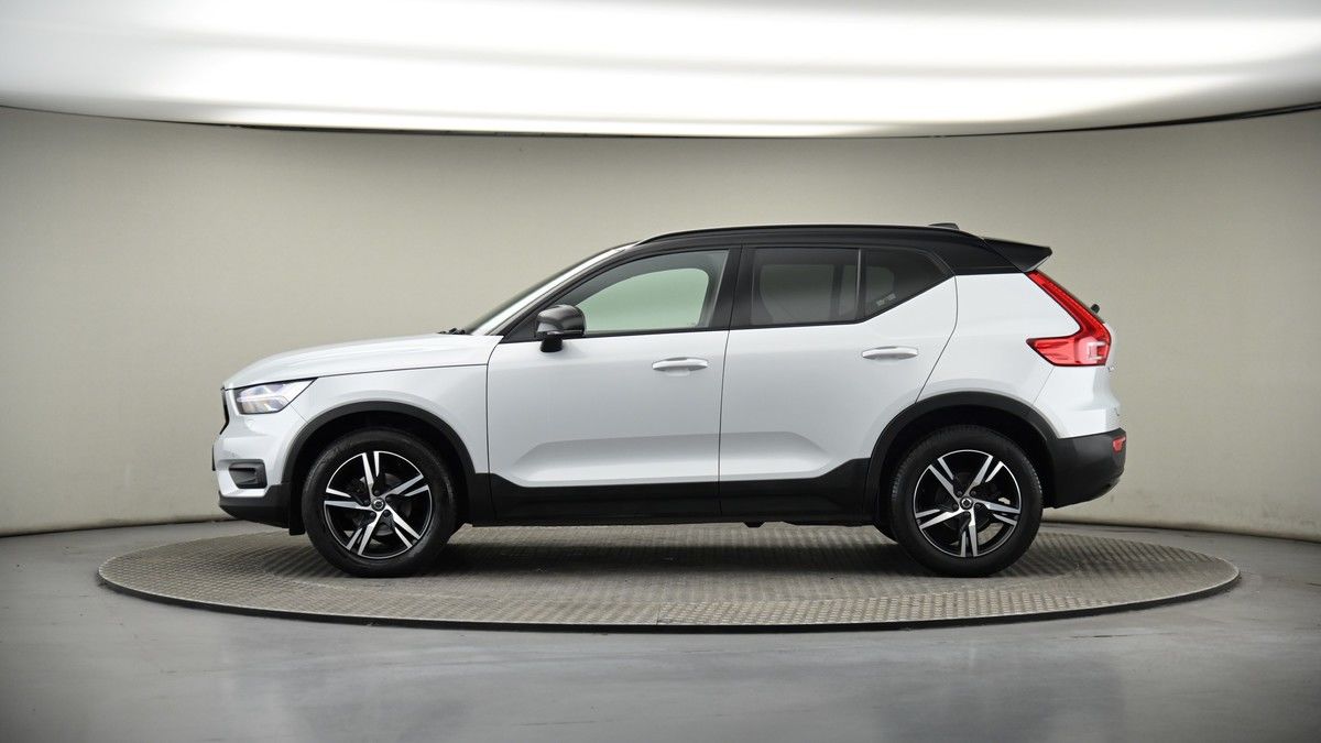 Volvo XC40 Image 18