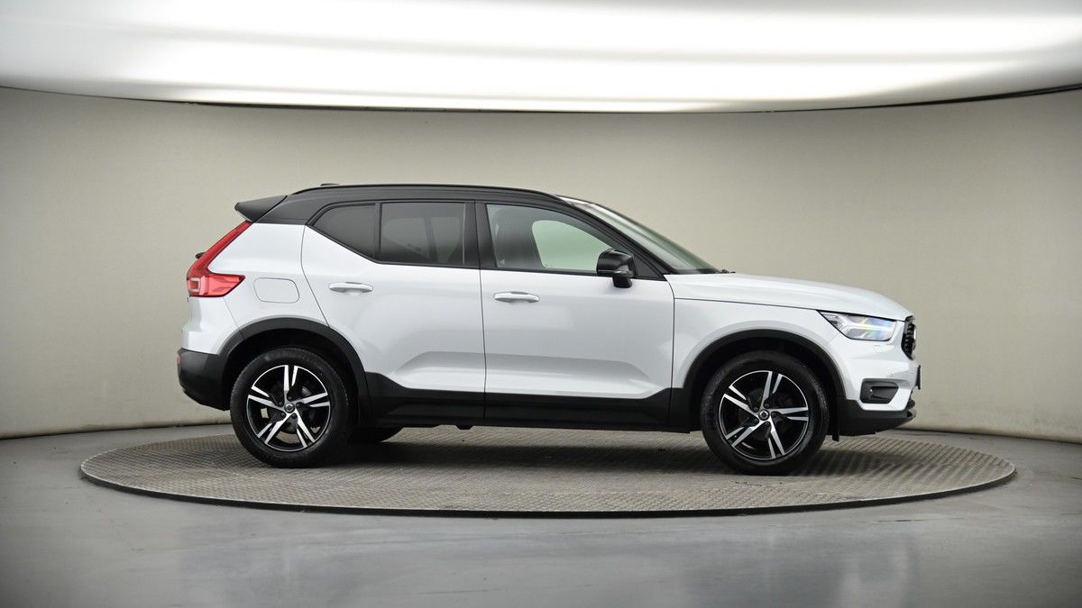 More views of Volvo XC40