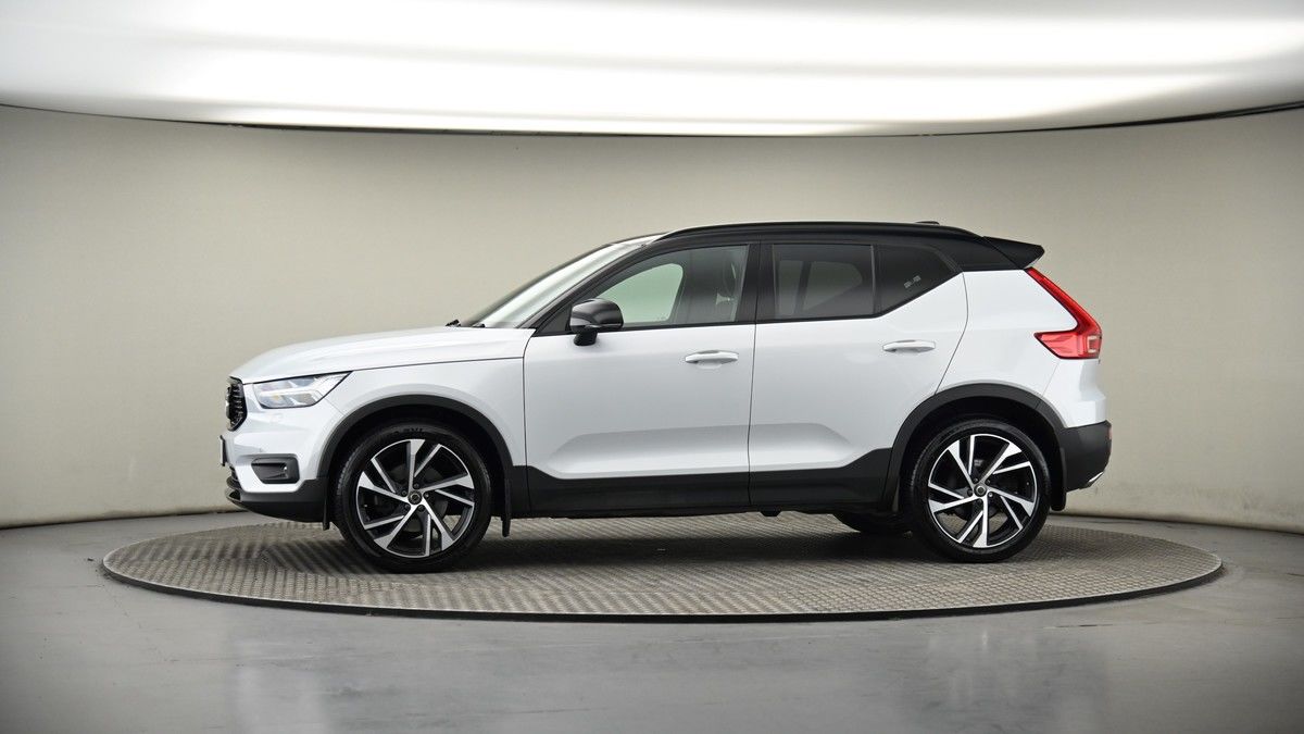 More views of Volvo XC40