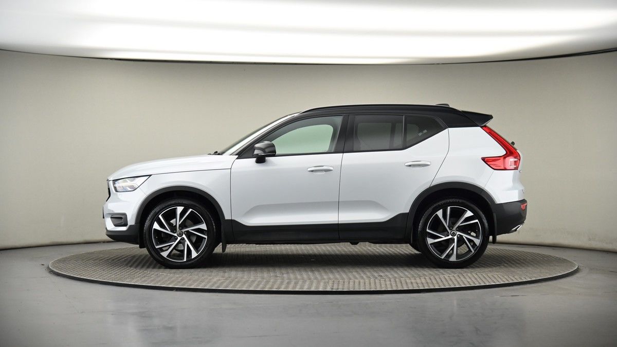 Volvo XC40 Image 18