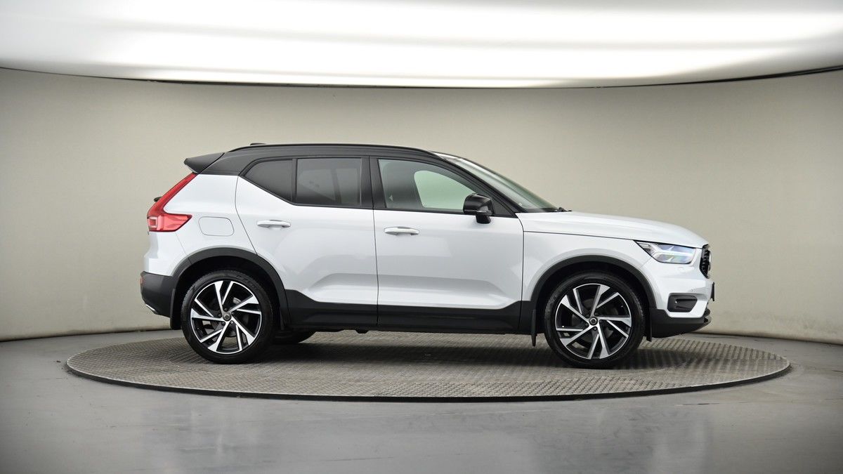 More views of Volvo XC40
