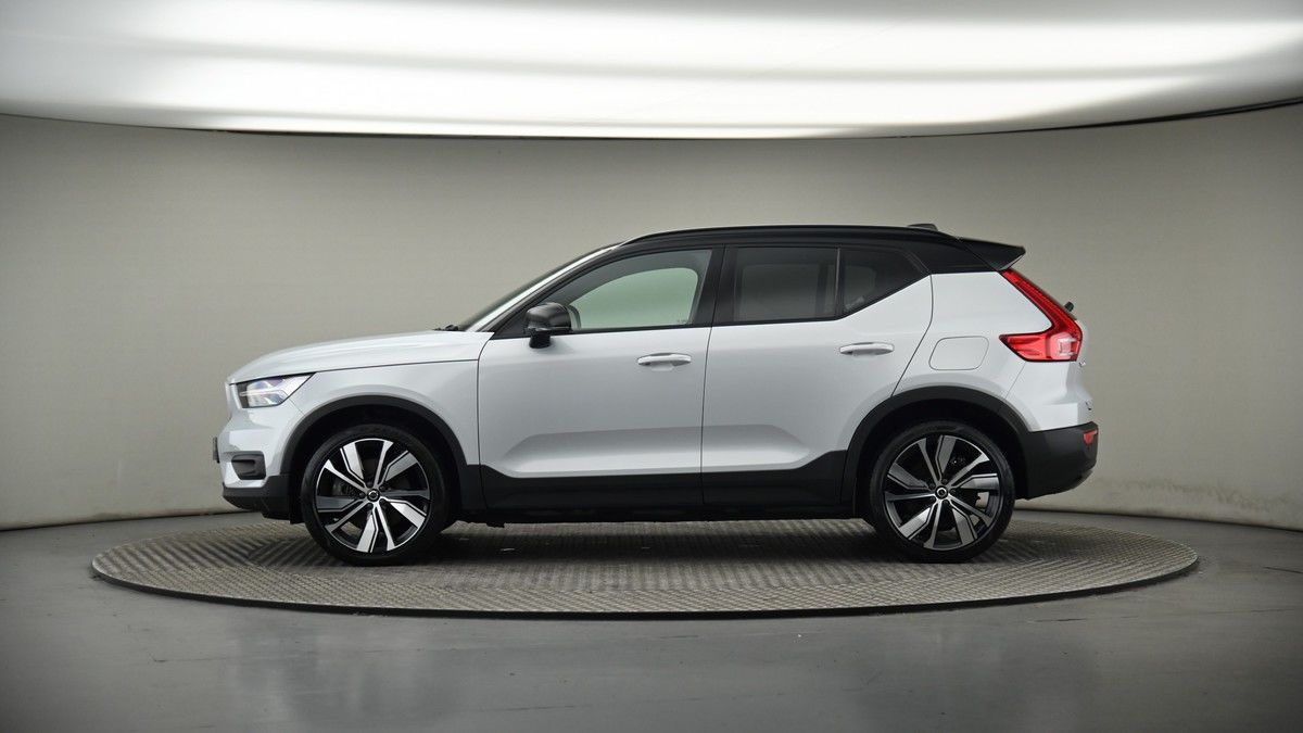 More views of Volvo XC40