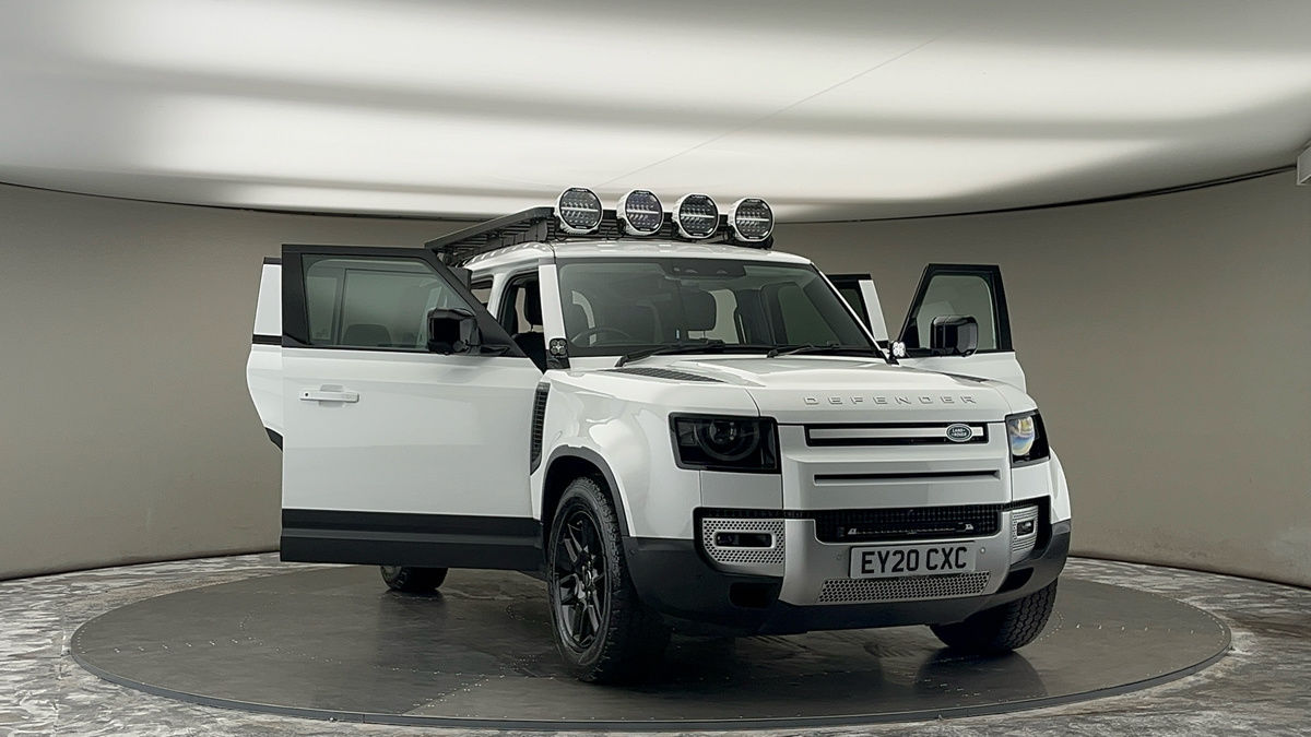 More views of Land Rover Defender 110