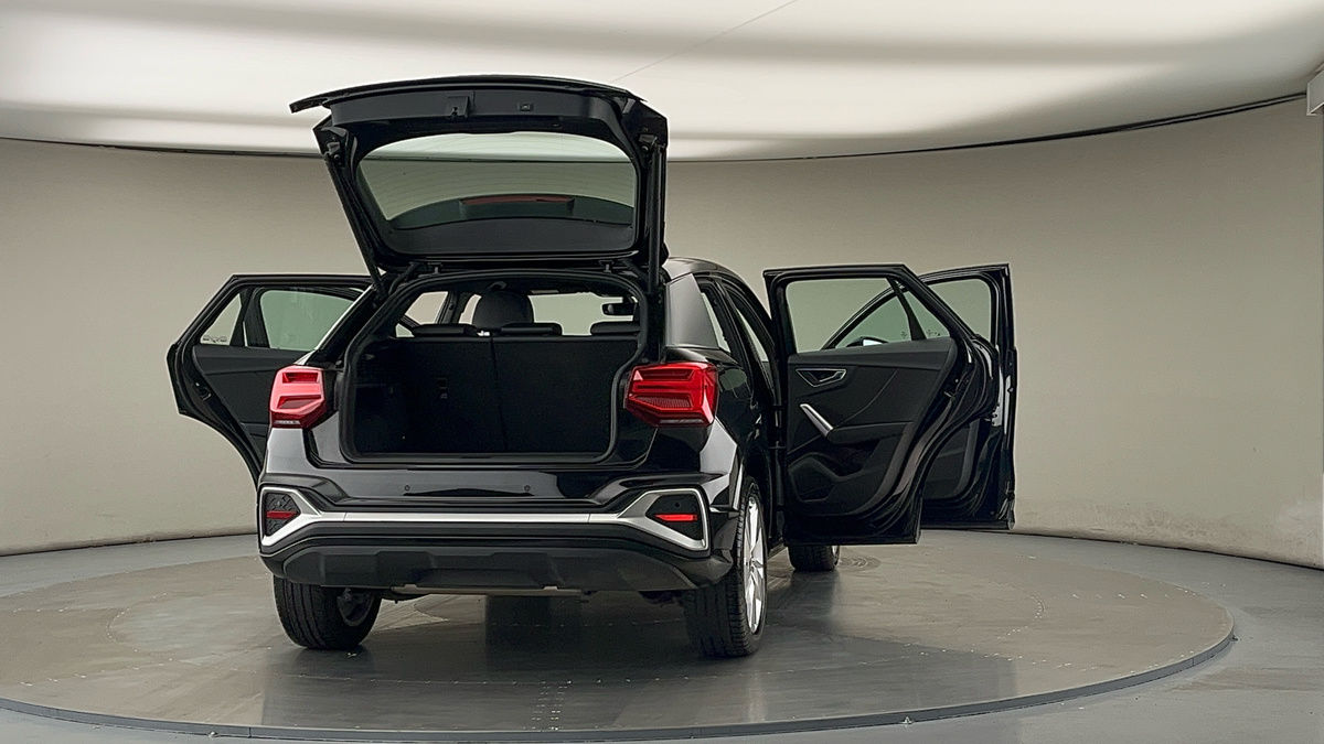 More views of Audi Q2