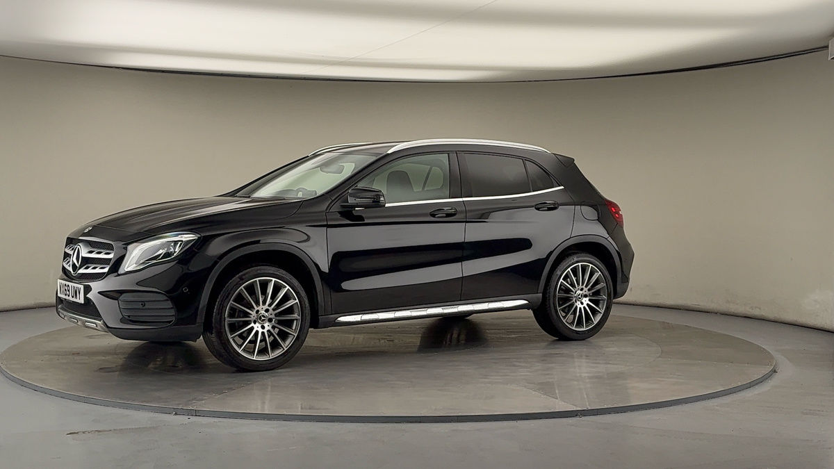 More views of Mercedes-Benz GLA