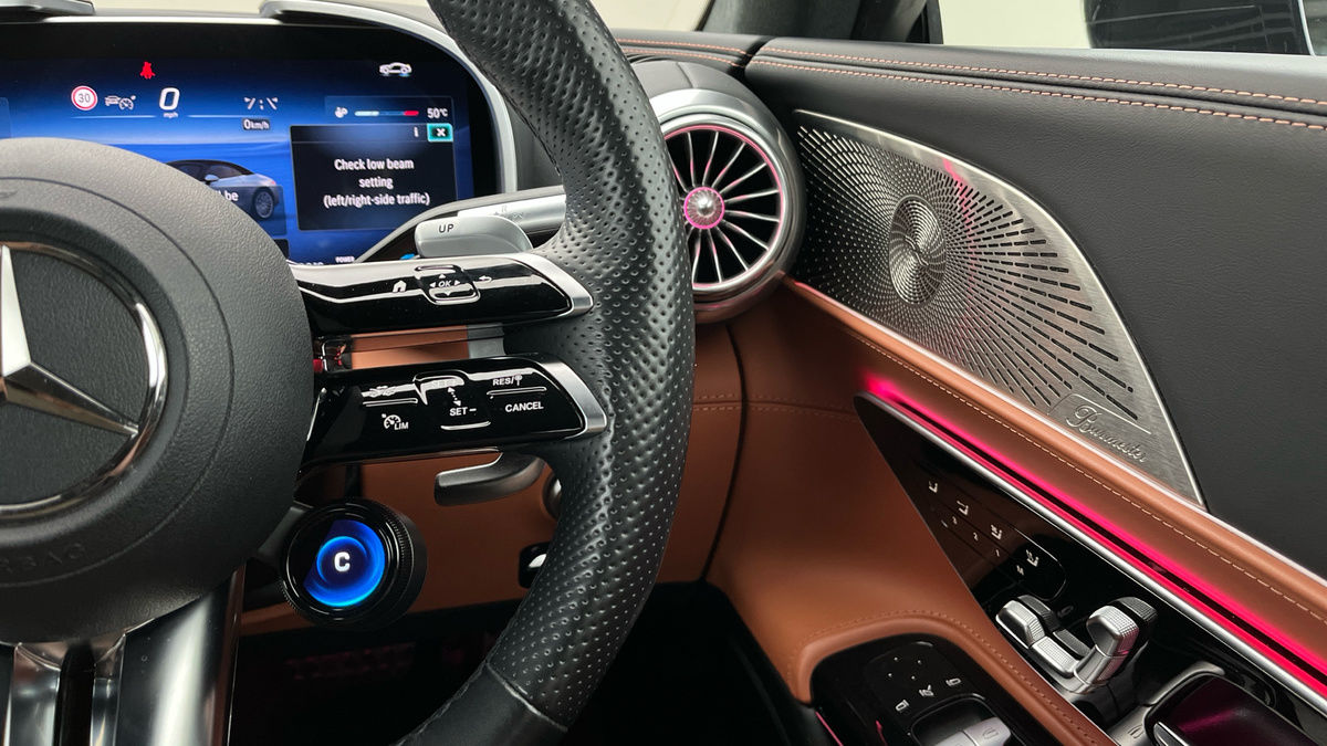 Mercedes-Benz SL Image 14