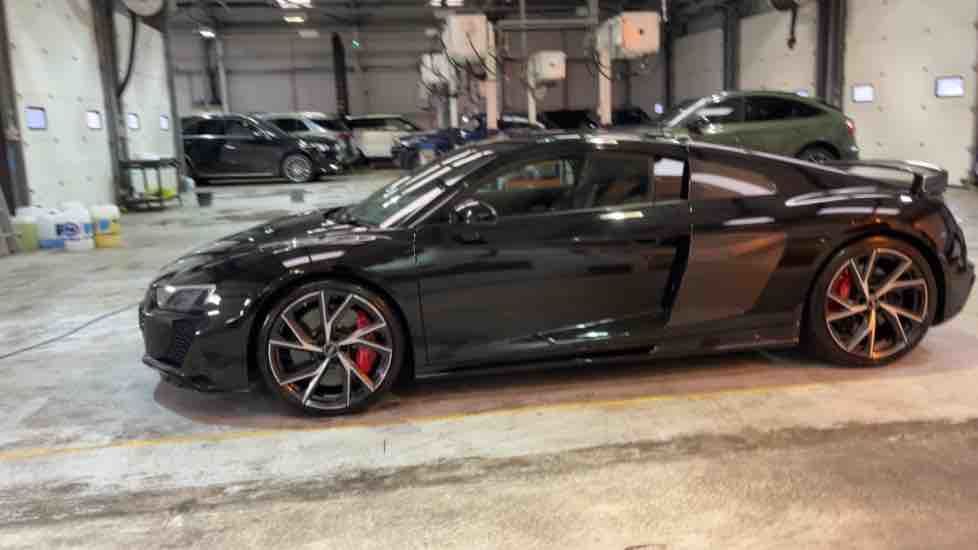 More views of Audi R8