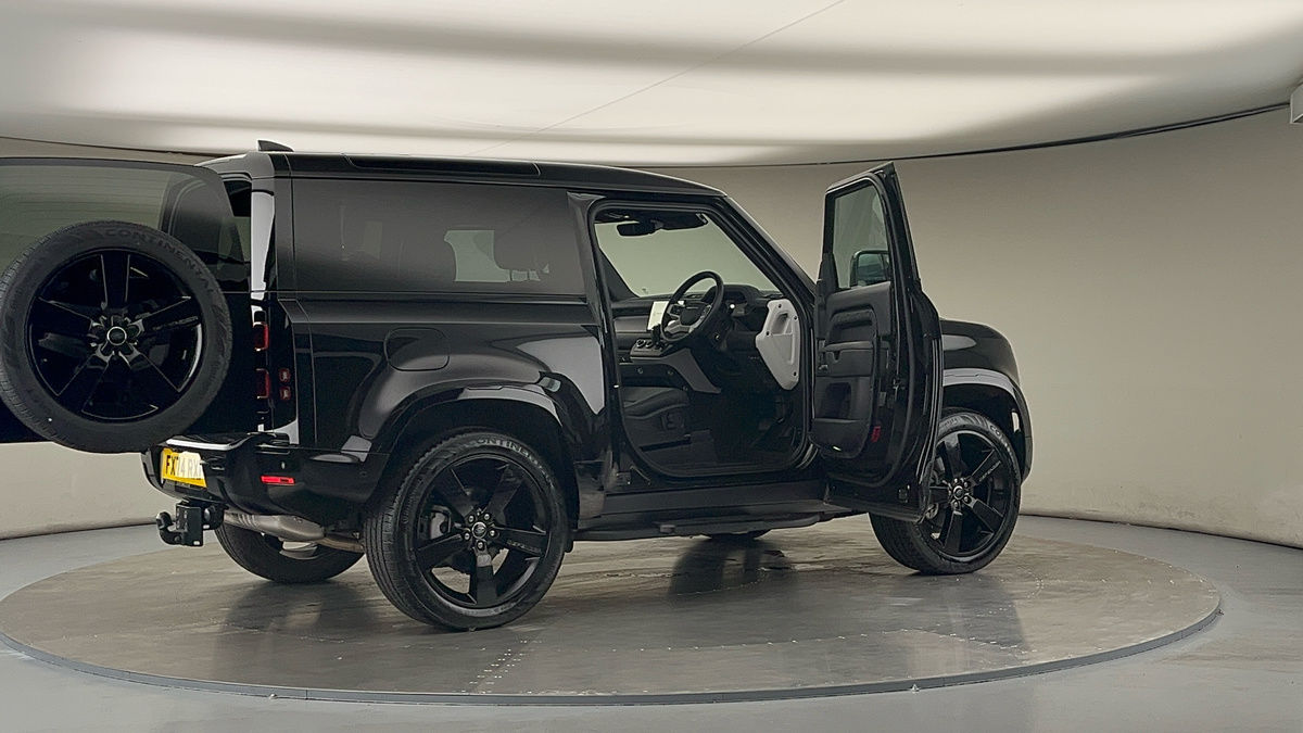 More views of Land Rover Defender 90