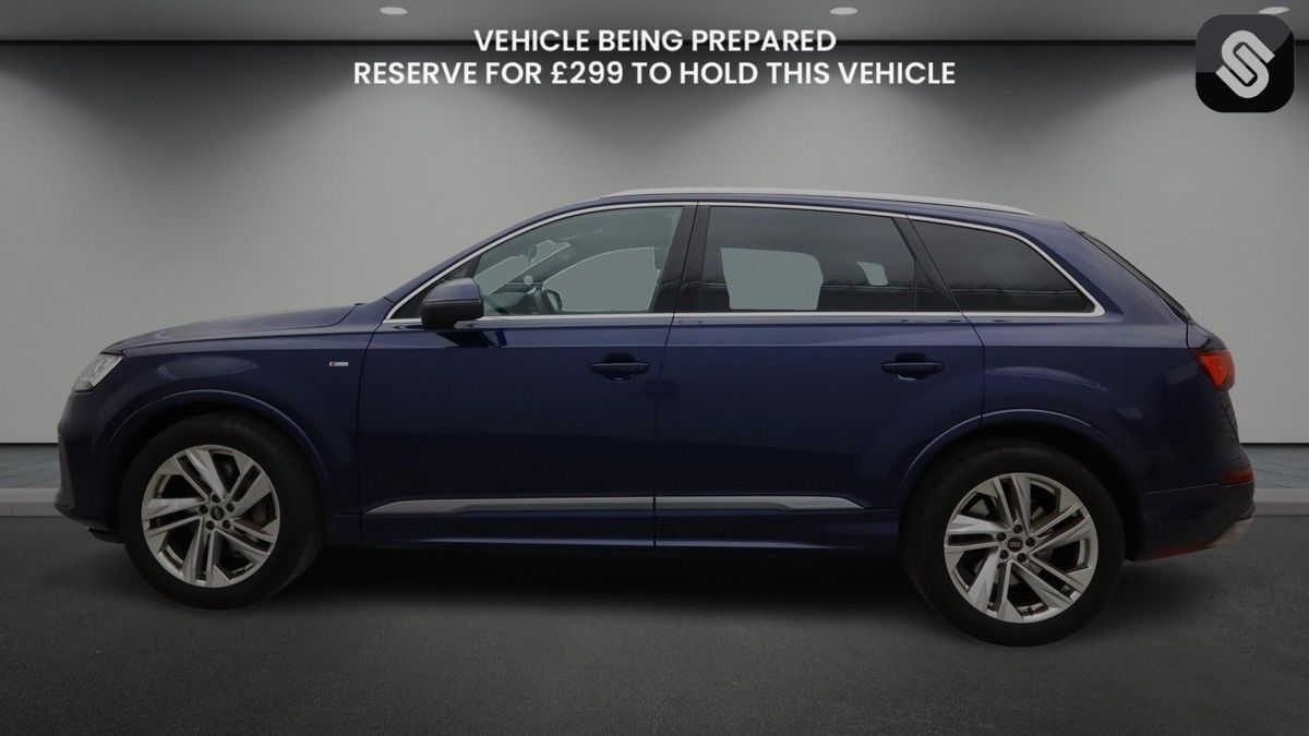 Audi Q7 Image 6