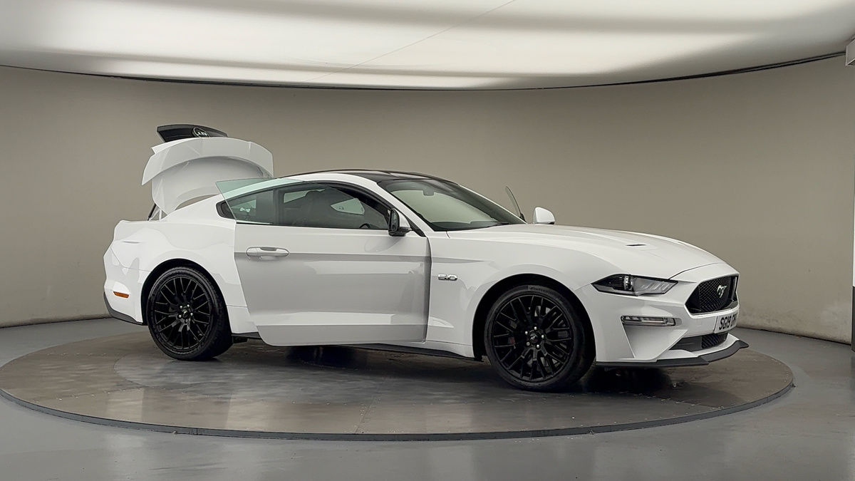 More views of Ford Mustang