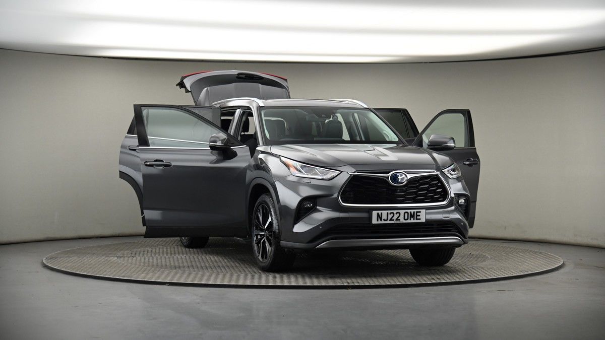 More views of Toyota Highlander