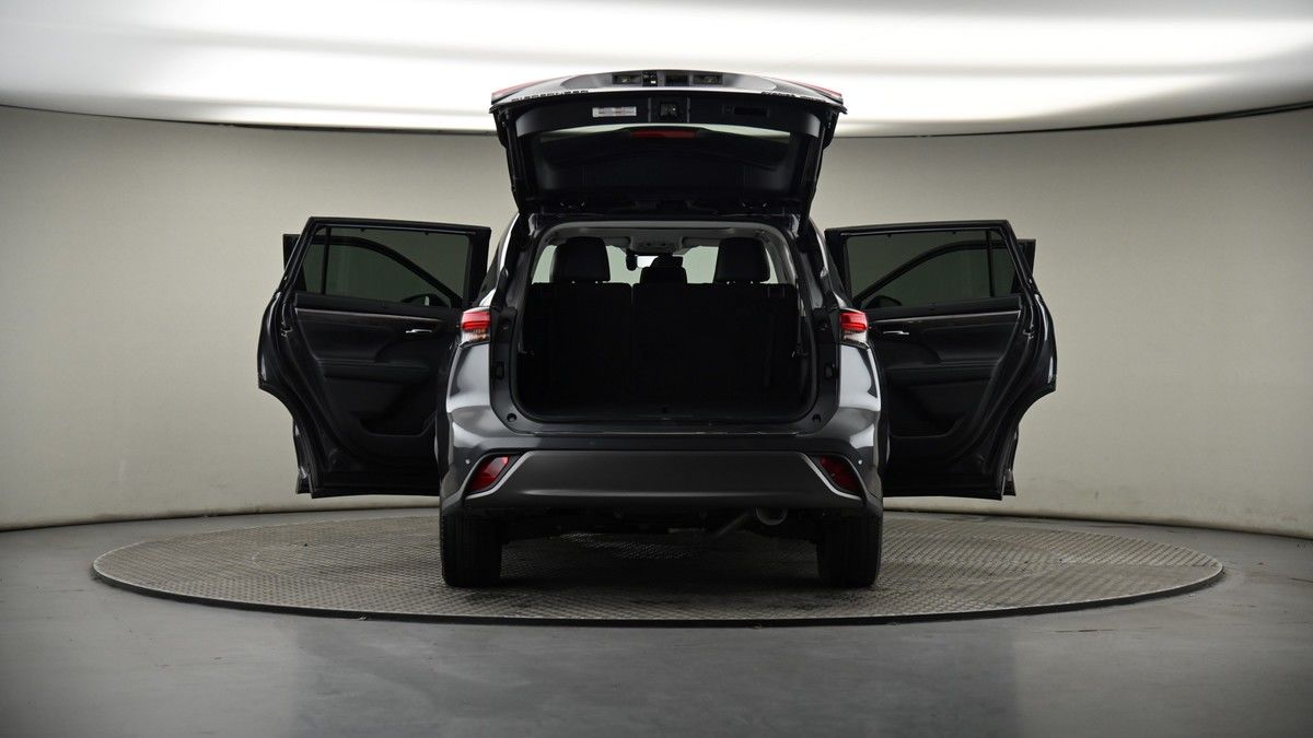 More views of Toyota Highlander