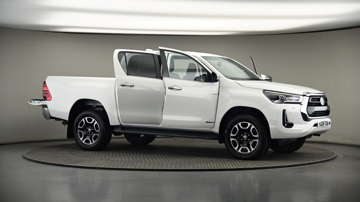 More views of Toyota Hilux