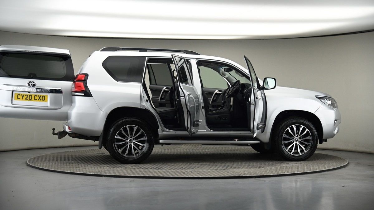 More views of Toyota Land Cruiser
