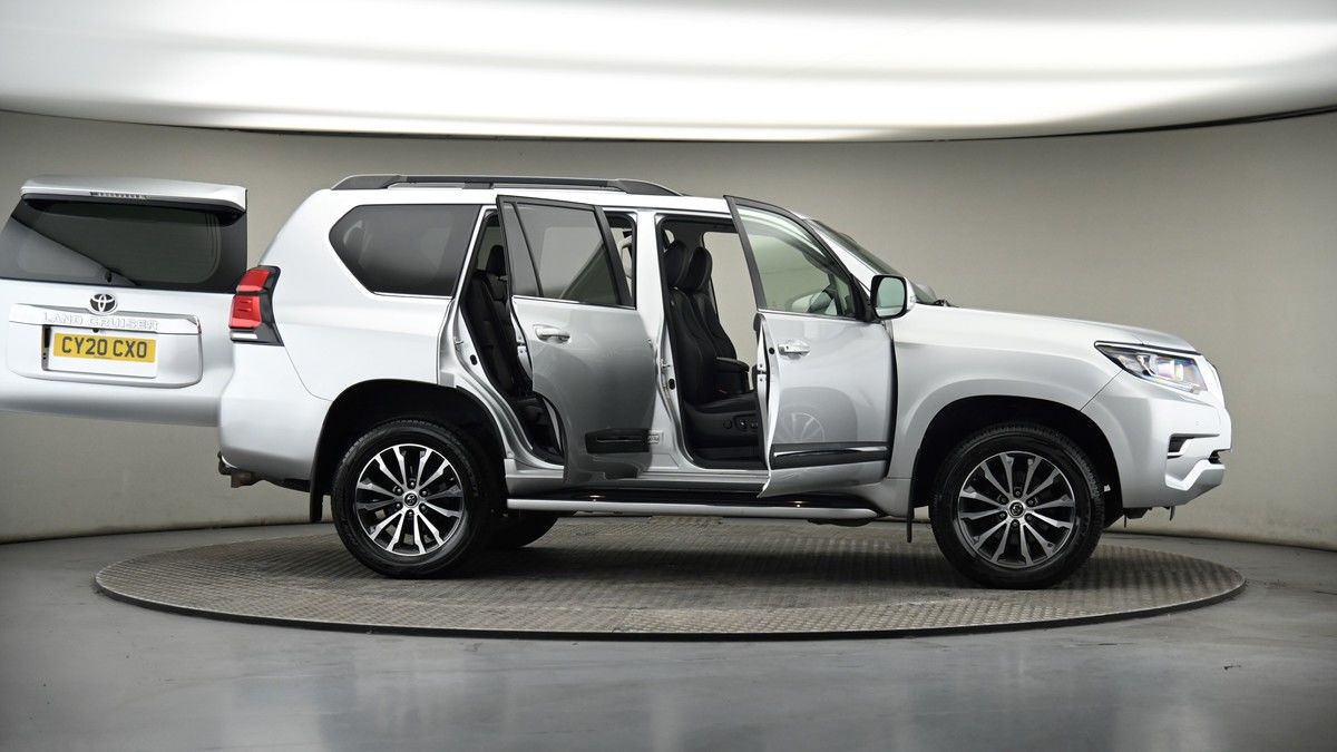 More views of Toyota Land Cruiser
