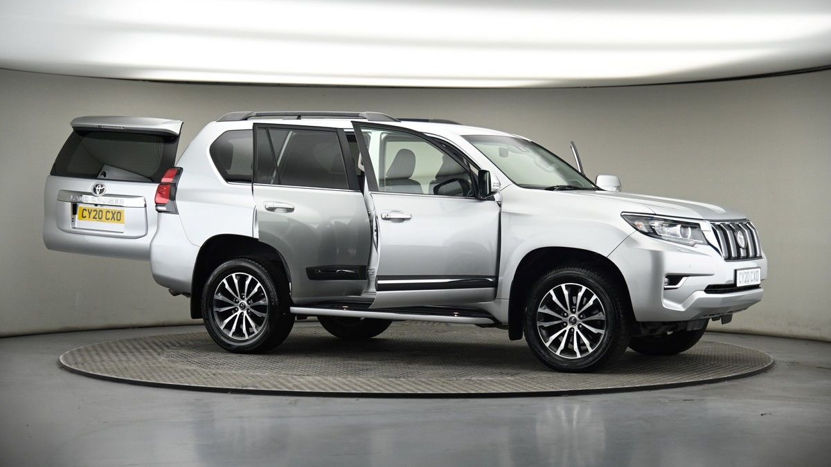 More views of Toyota Land Cruiser