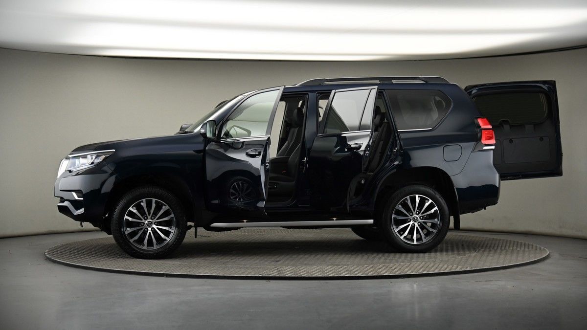 More views of Toyota Land Cruiser
