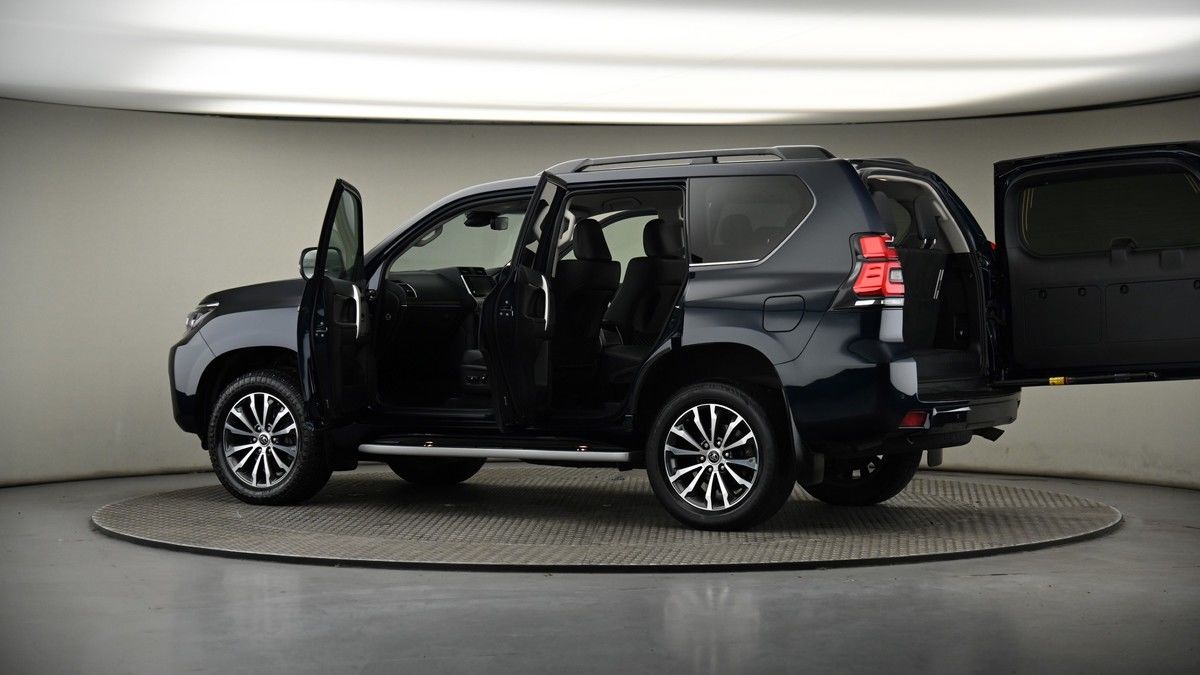 More views of Toyota Land Cruiser