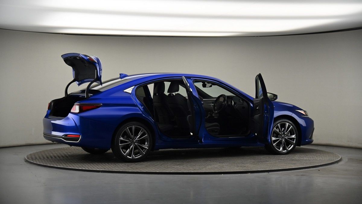 More views of Lexus ES