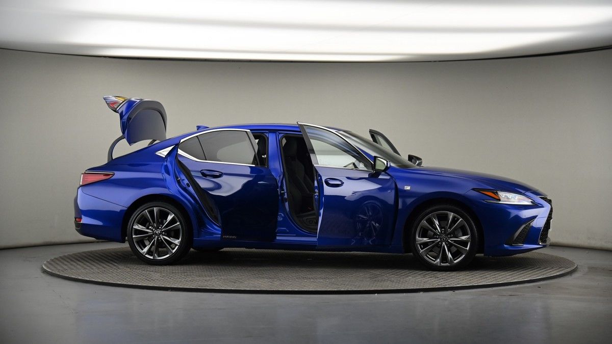 More views of Lexus ES