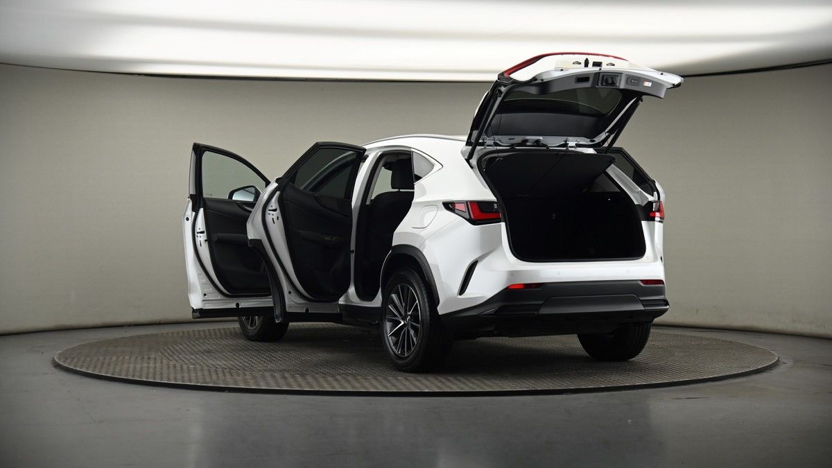 Lexus NX Image 8