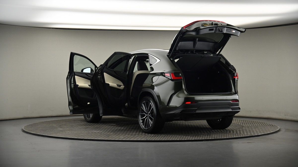 Lexus NX Image 8