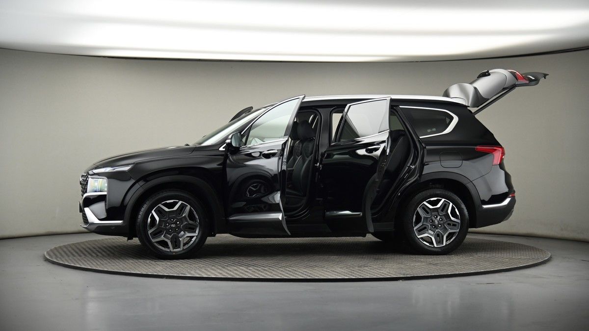 More views of Hyundai Santa Fe