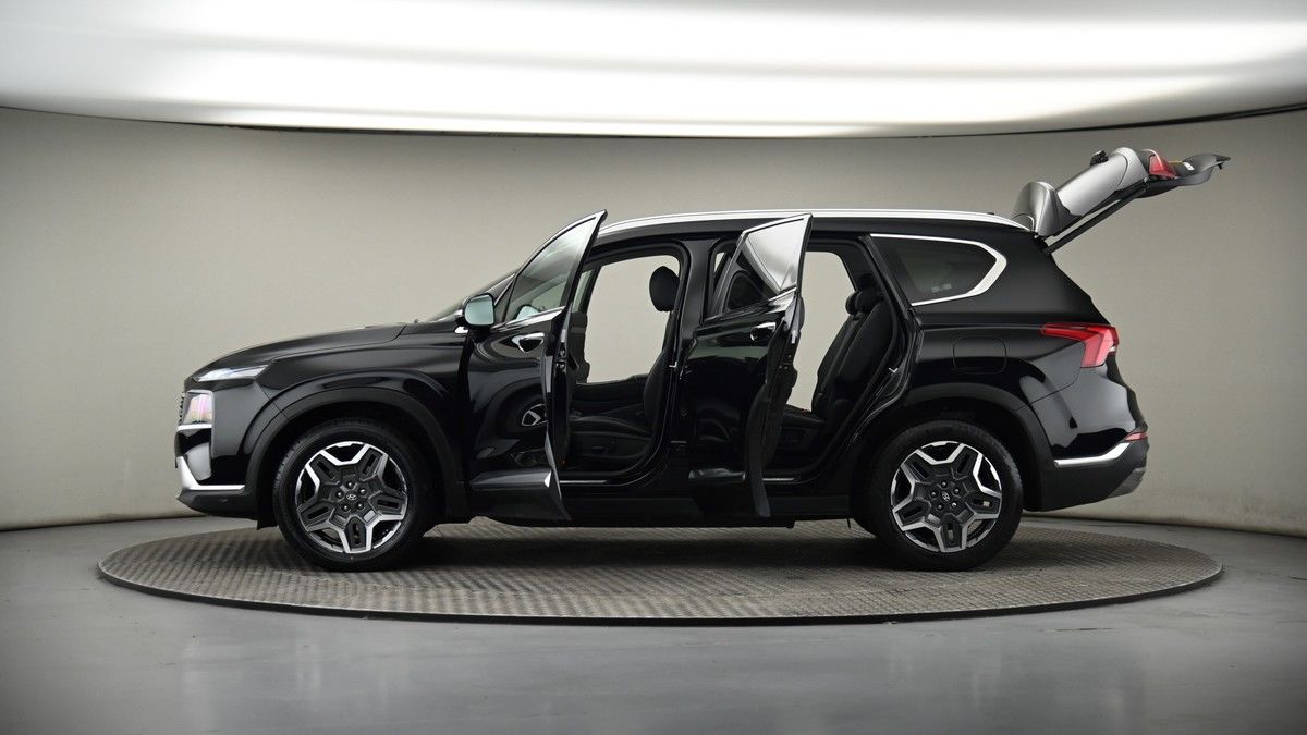 More views of Hyundai Santa Fe