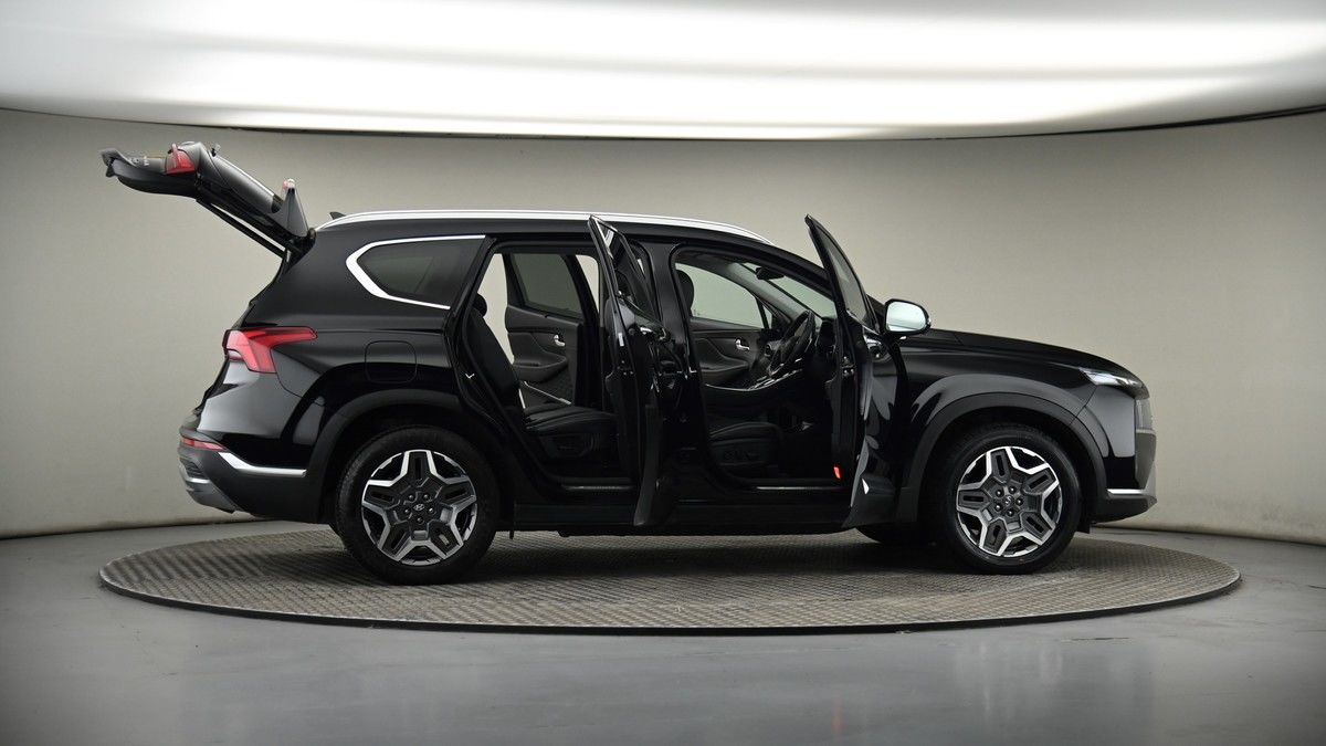 More views of Hyundai Santa Fe