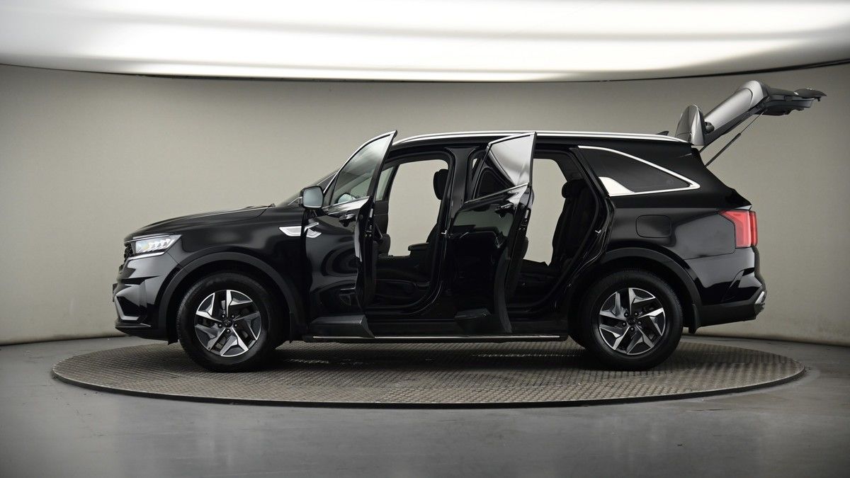 More views of Kia Sorento