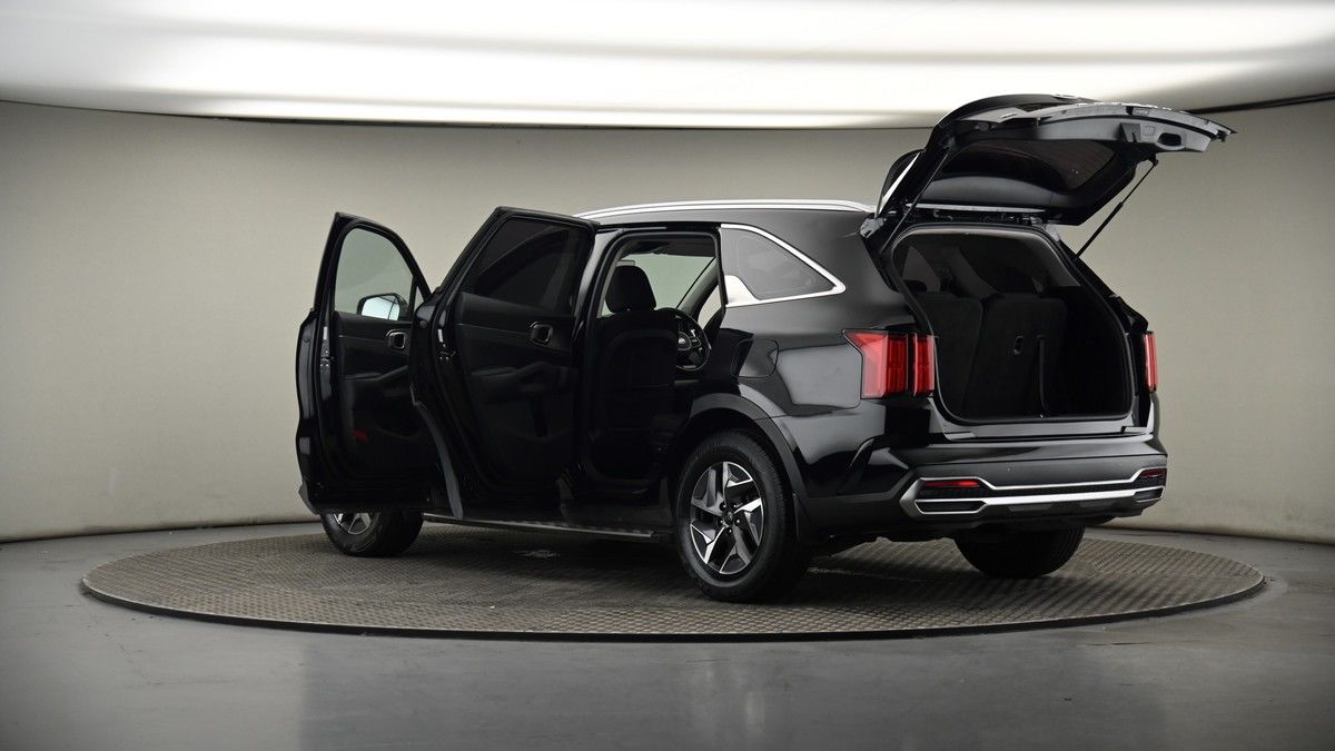 More views of Kia Sorento